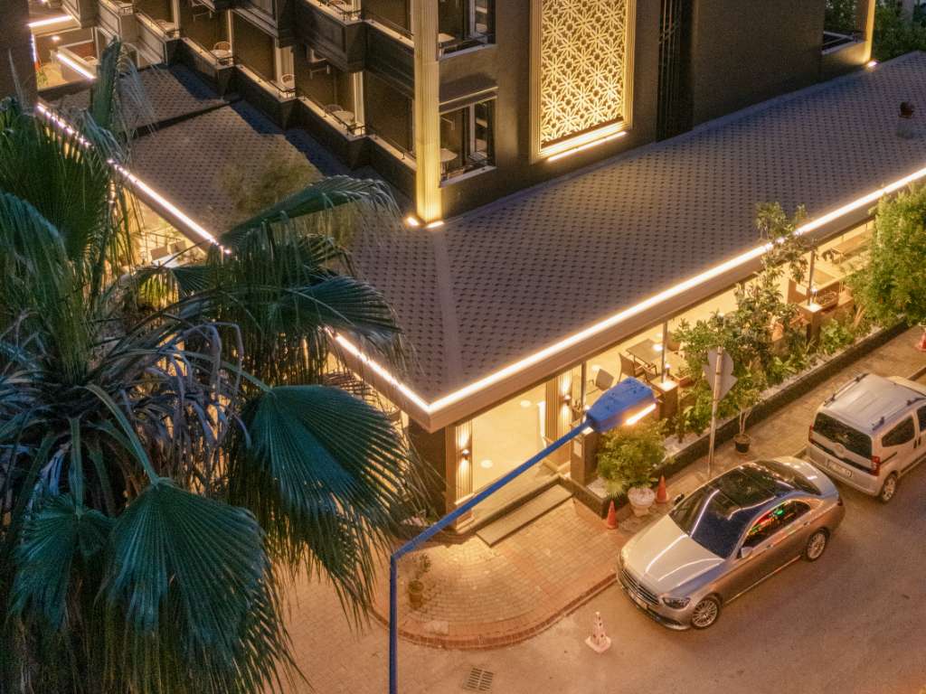 Hotellin ulkopuolella oleva katu