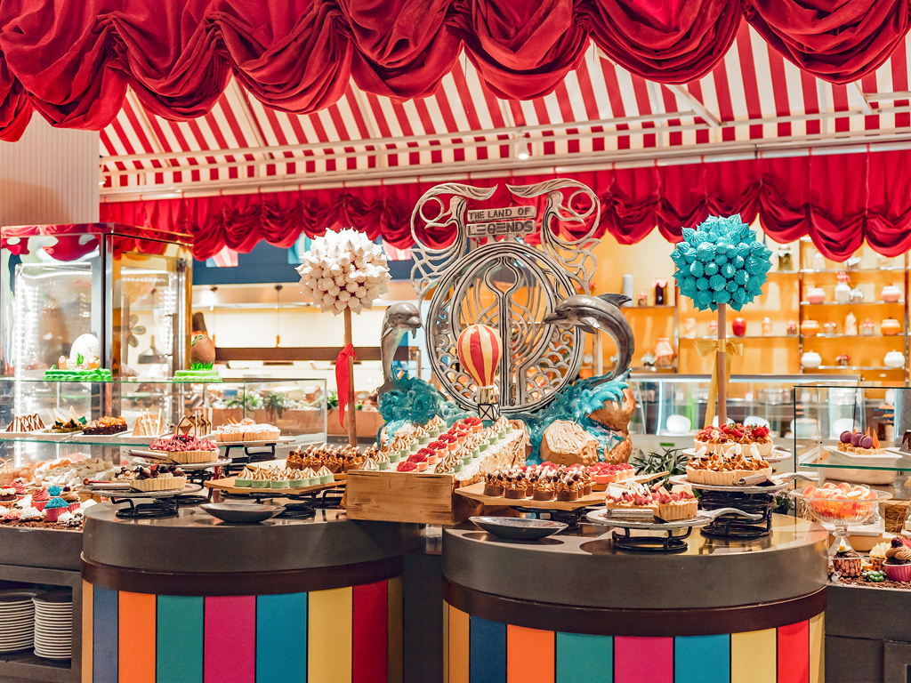 Jälkiruokapöytä All Inclusive -buffetissa - Land of Legends Kingdom