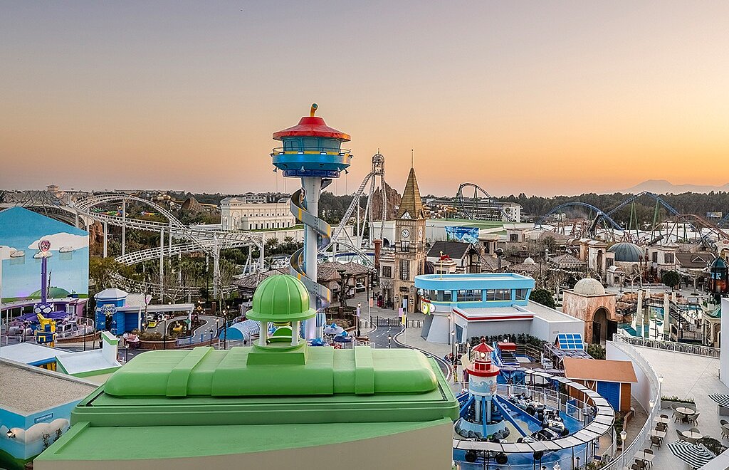 Näkymä hotellialueelle ja Land of Legends