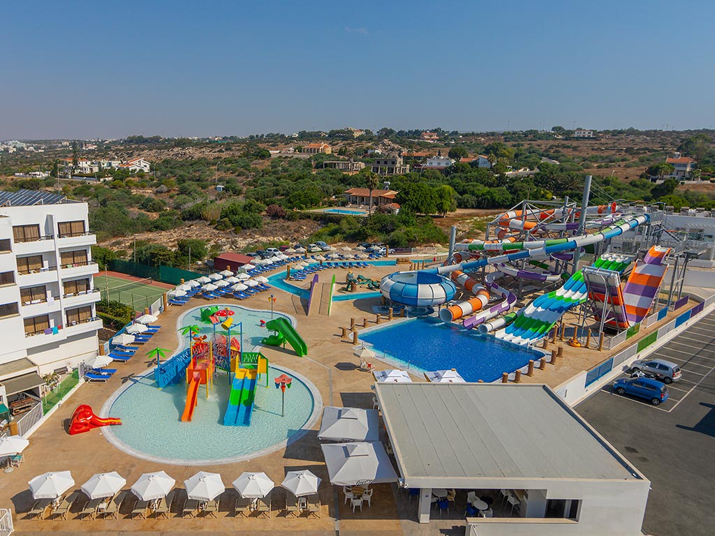 Vesipuisto ympäristöineen