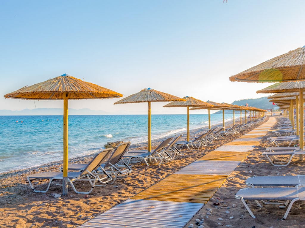 Ixia Beach hotellin edessä