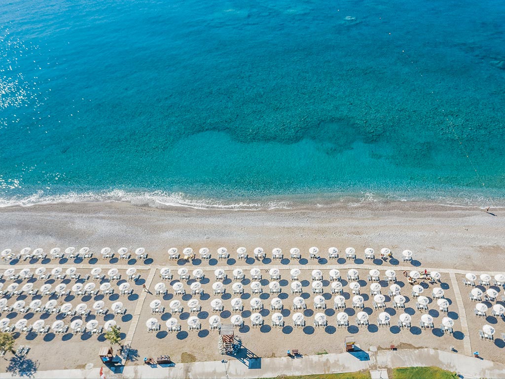 Hotellin edessä oleva ranta