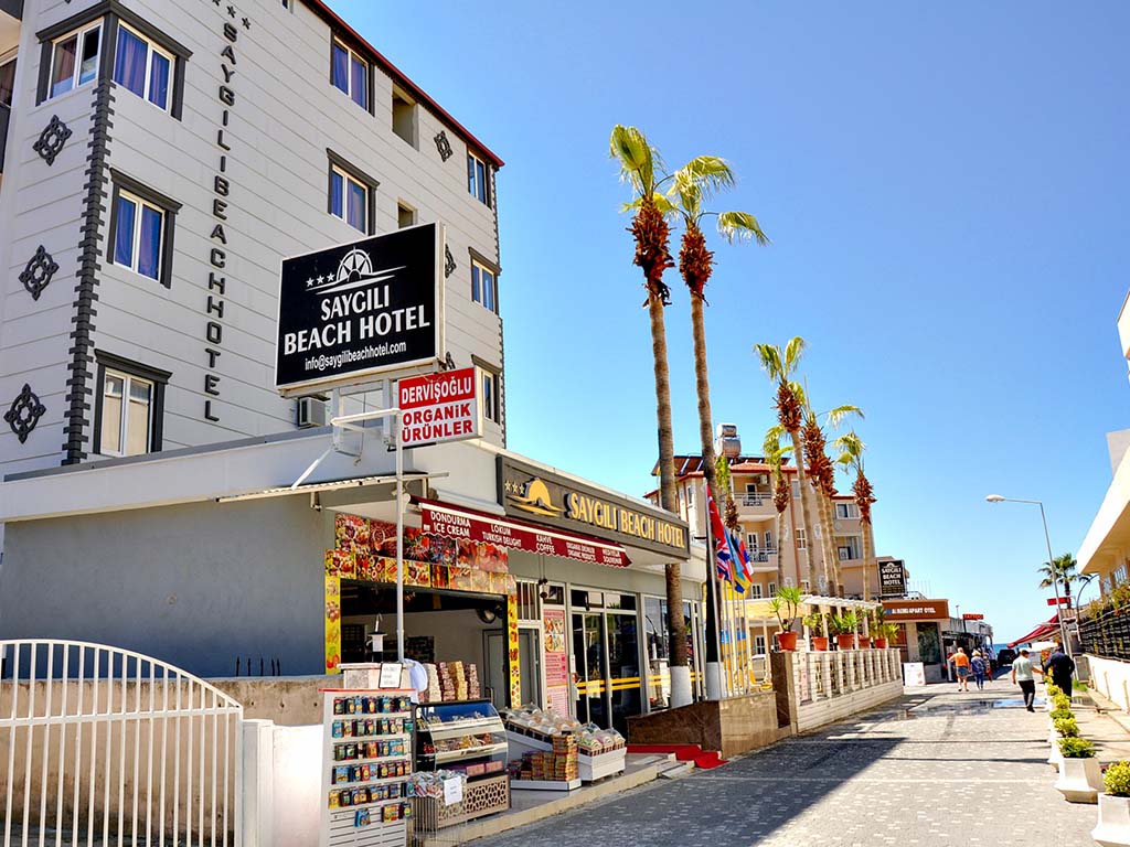 Pääsisäänkäynti